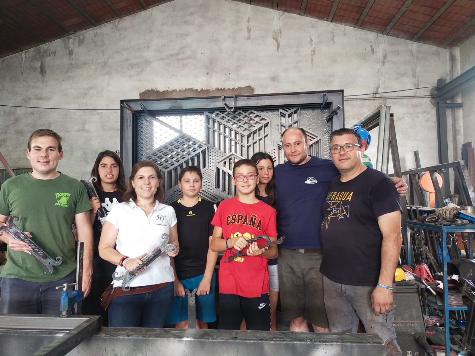 fotos de alumnos de la Masterclass de forja artística