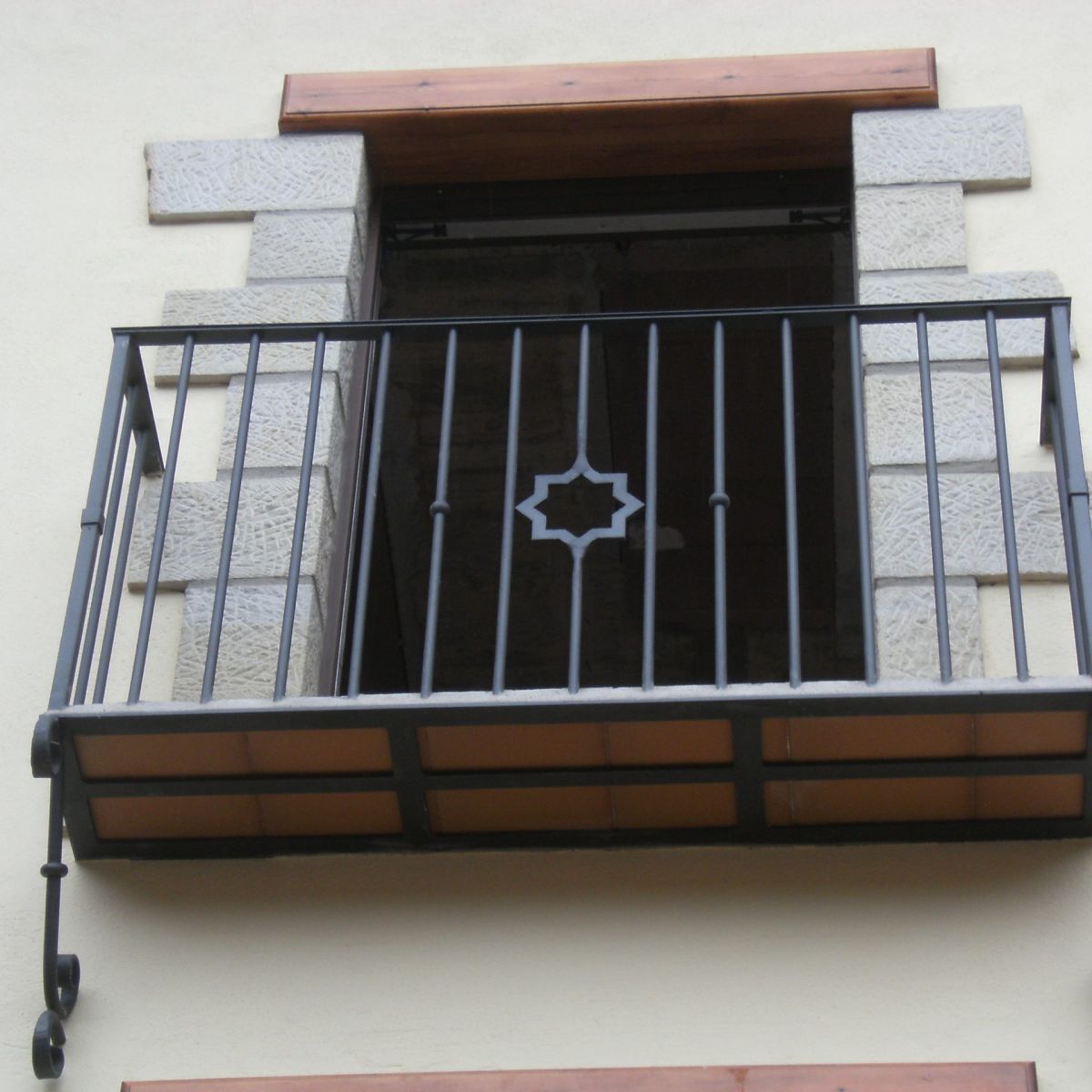 Foto de trabajo de balcones y rejas