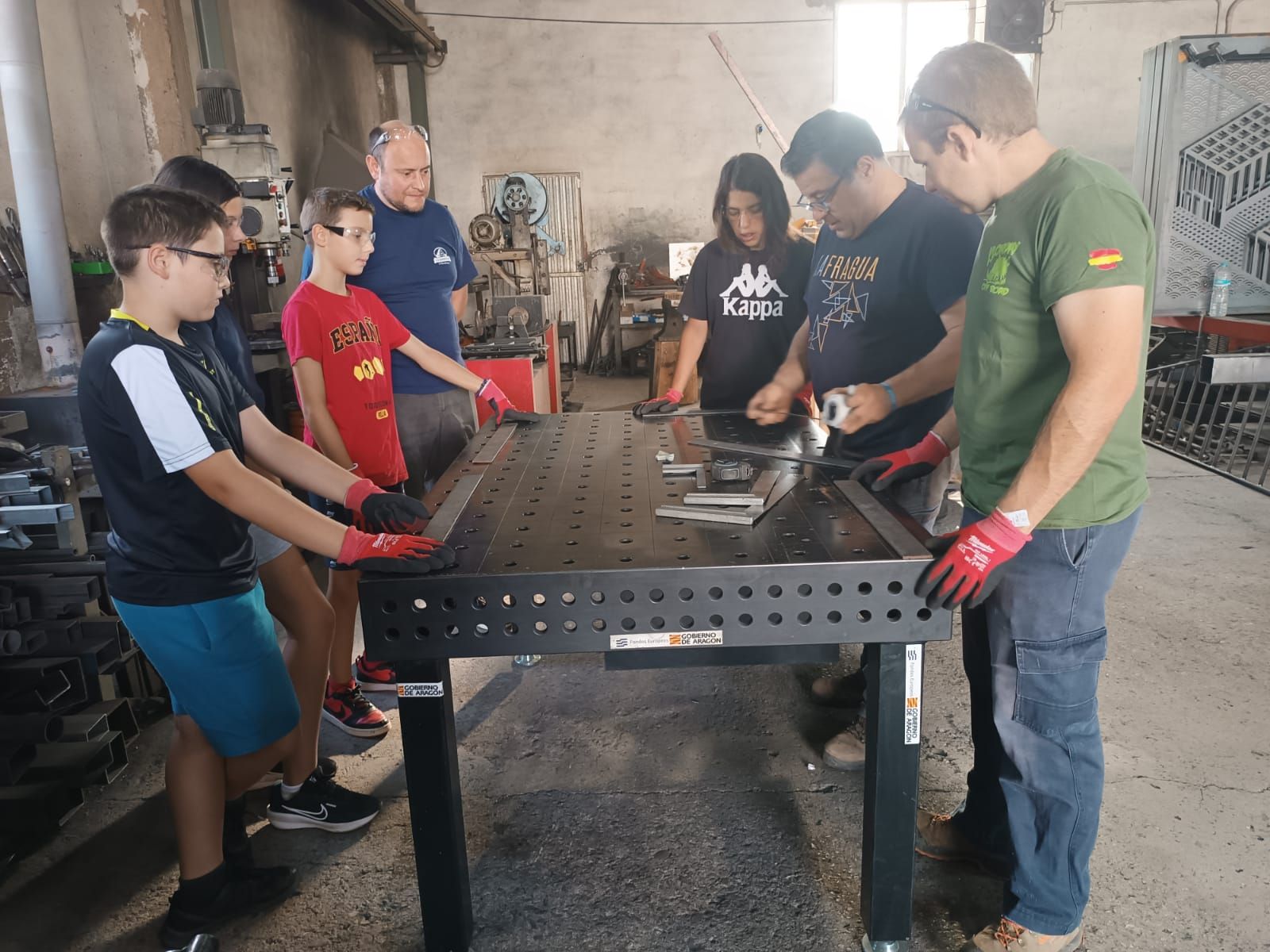 fotos de alumnos de la Masterclass de forja artística